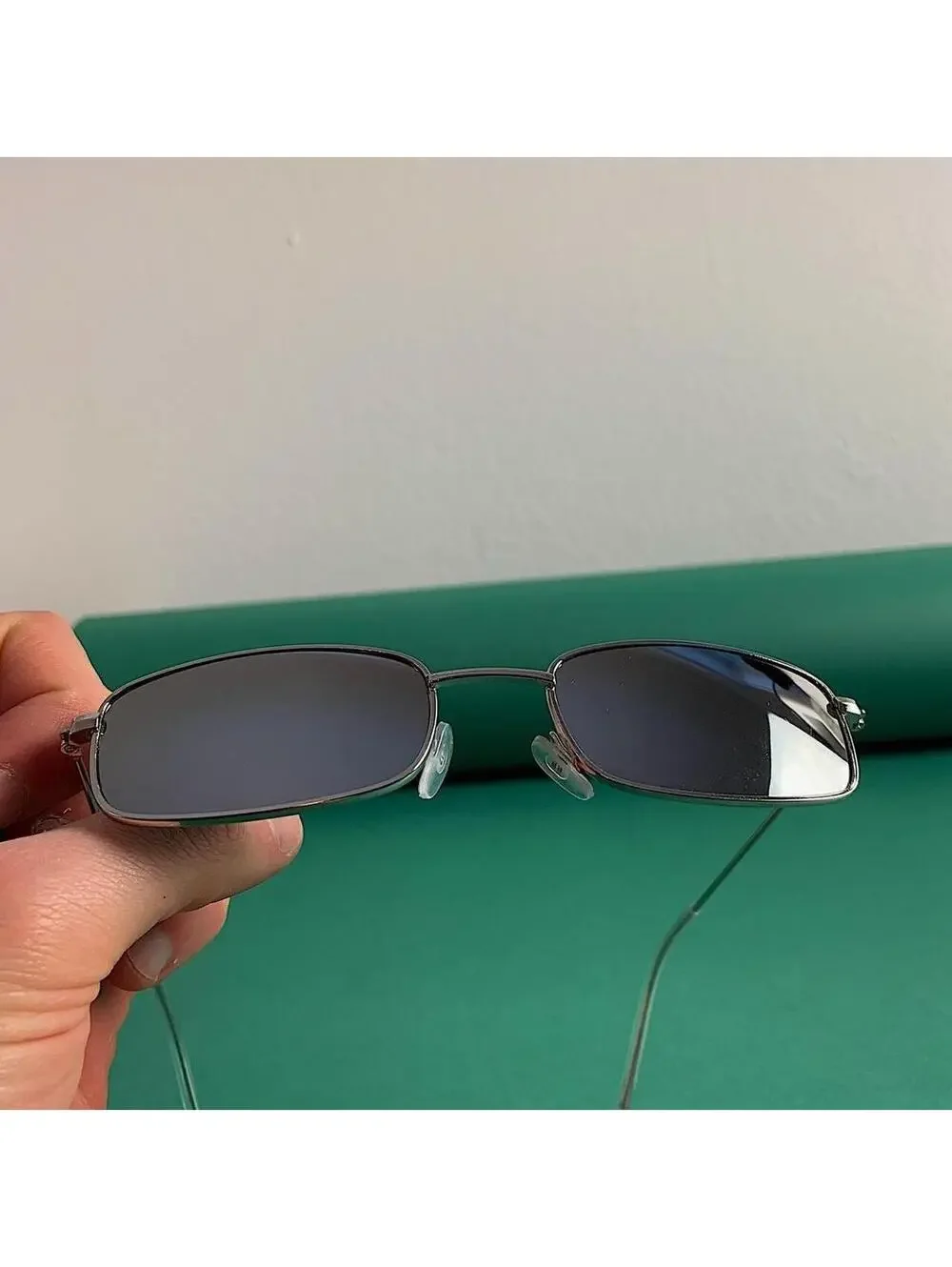 Y2k 90s 2000s vintage unique slim style silver mirror lense sunglasses. Silver